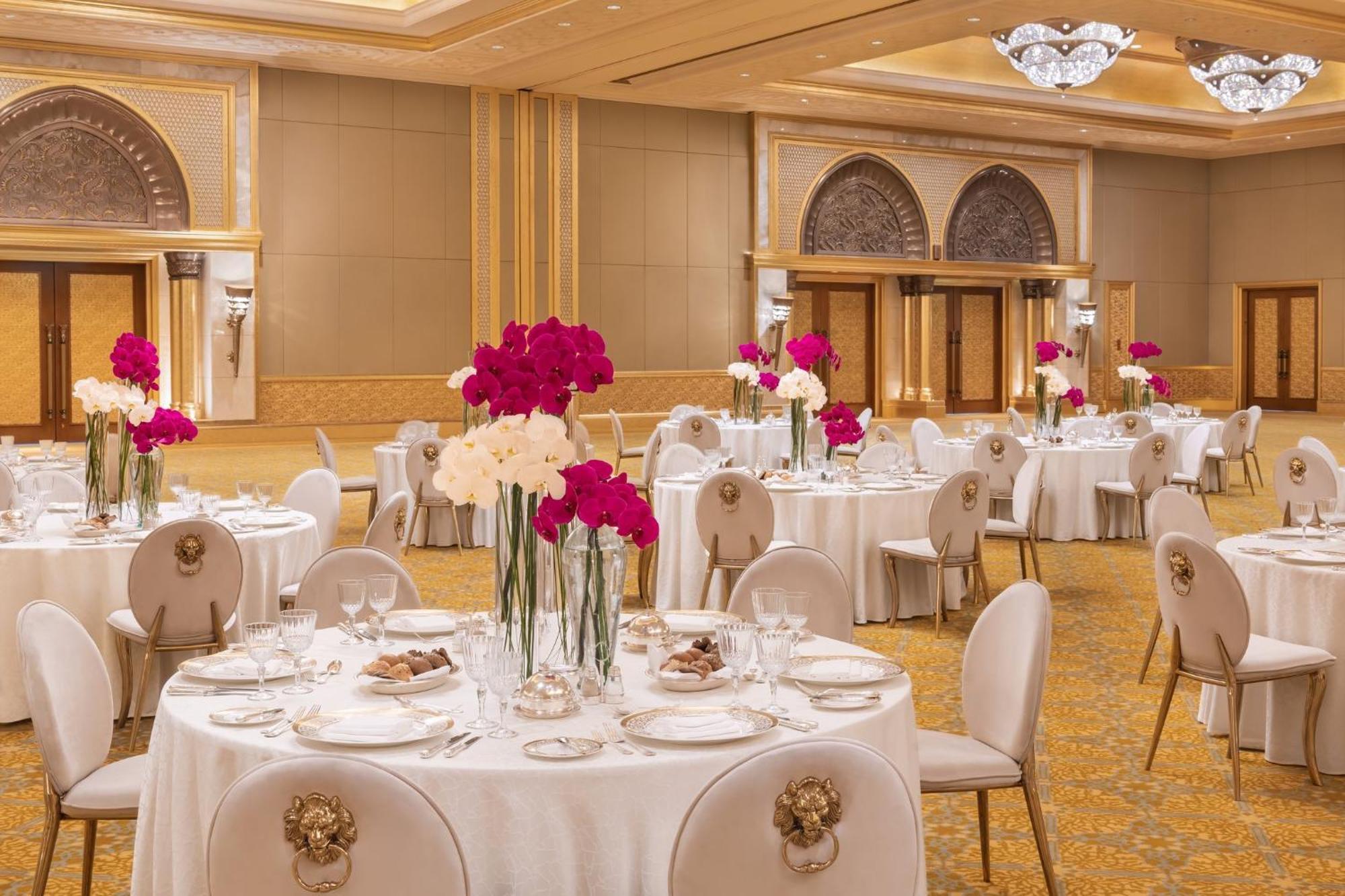 Emirates Palace Mandarin Oriental, Abú Dhabí Exteriér fotografie The ballroom